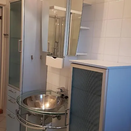 Apartament Andre Etasje, Hjemmekoselig Og Sentral *