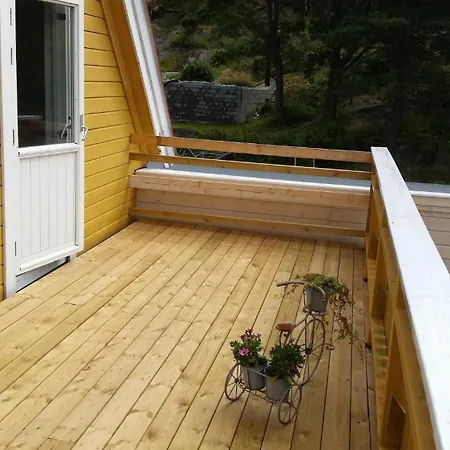 Andre Etasje, Hjemmekoselig Og Sentral فردريكسْتاد