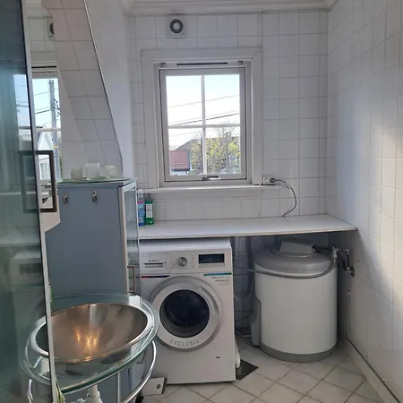 Apartament Andre Etasje, Hjemmekoselig Og Sentral *